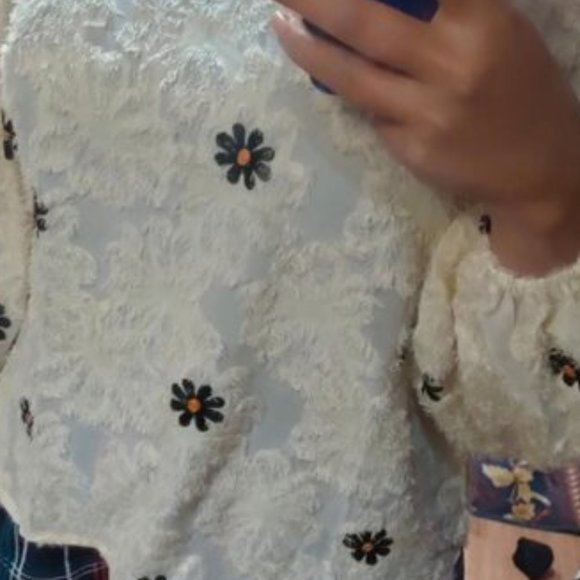 Embroidered Lacey Blouse with Floral Print - Picture 7 of 7